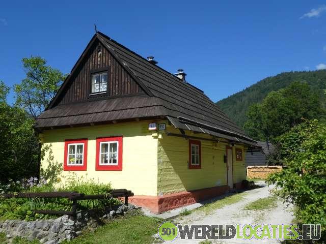 Slowakije | De houten huizen van Vlkolínec